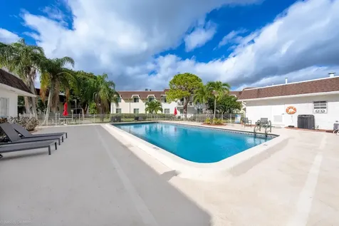 475 SE 8th Street Deerfield Beach FL 33441