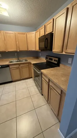 475 SE 8th Street Deerfield Beach FL 33441