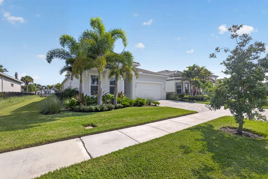 12525 Triumph Lane Palm Beach Gardens FL 33412