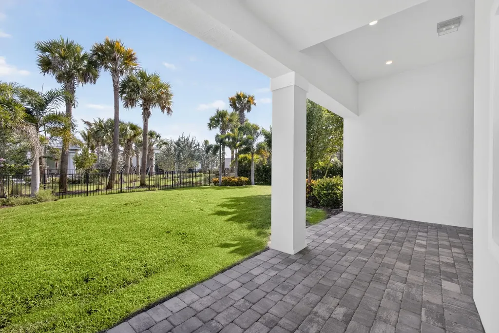 12525 Triumph Lane Palm Beach Gardens FL 33412