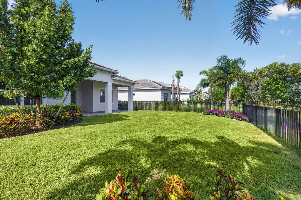12525 Triumph Lane Palm Beach Gardens FL 33412