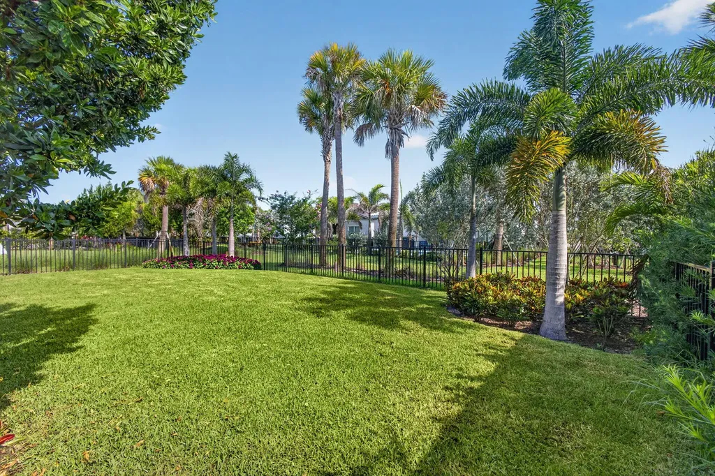 12525 Triumph Lane Palm Beach Gardens FL 33412