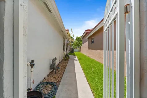 13452 NW 5th Court Plantation FL 33325