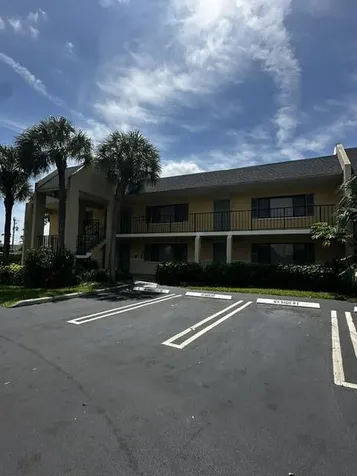 704 Meadows Circle Boynton Beach FL 33436