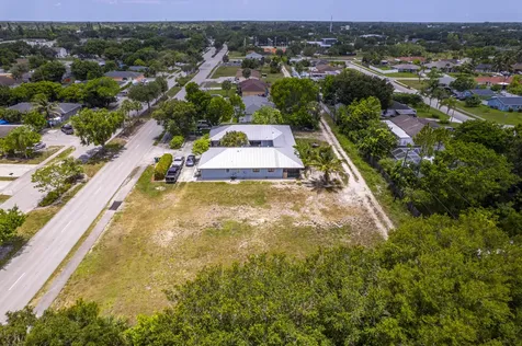 2171 Sunshine Boulevard Naples FL 34116
