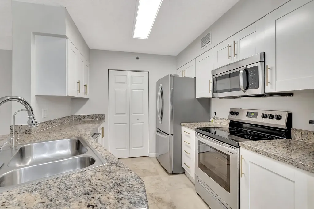 3113 Clint Moore Road Boca Raton FL 33496