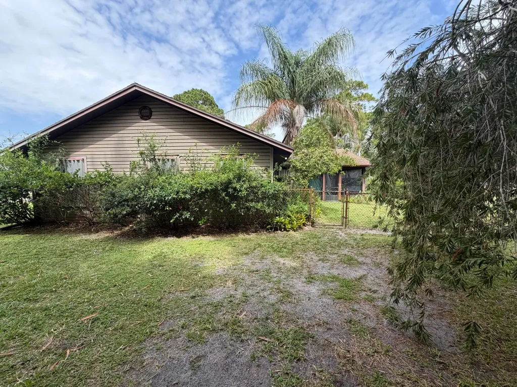 1321 SW Nikoma Street Palm City FL 34990