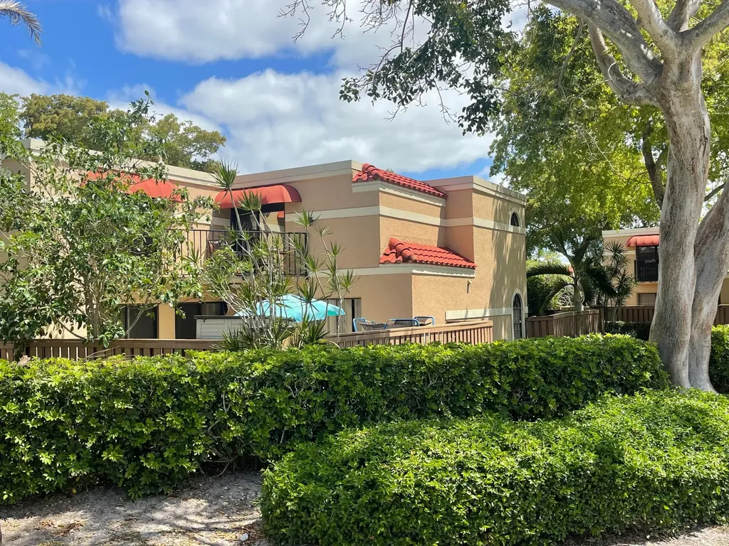 8189 Thames Boulevard Boca Raton FL 33433