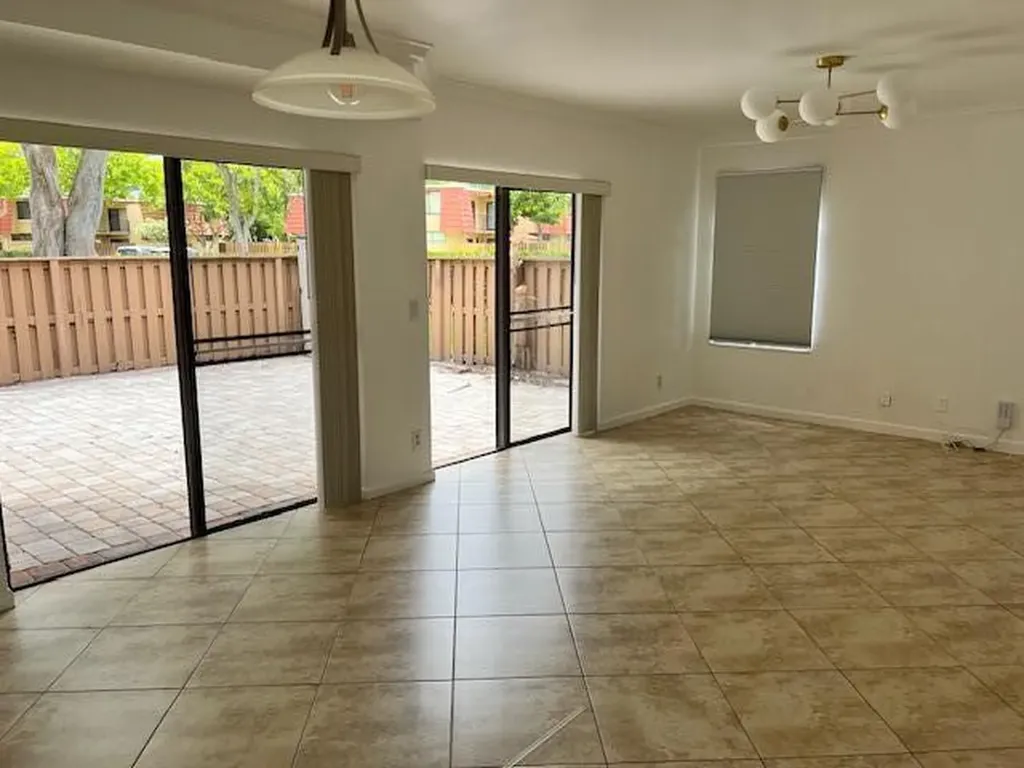 8189 Thames Boulevard Boca Raton FL 33433