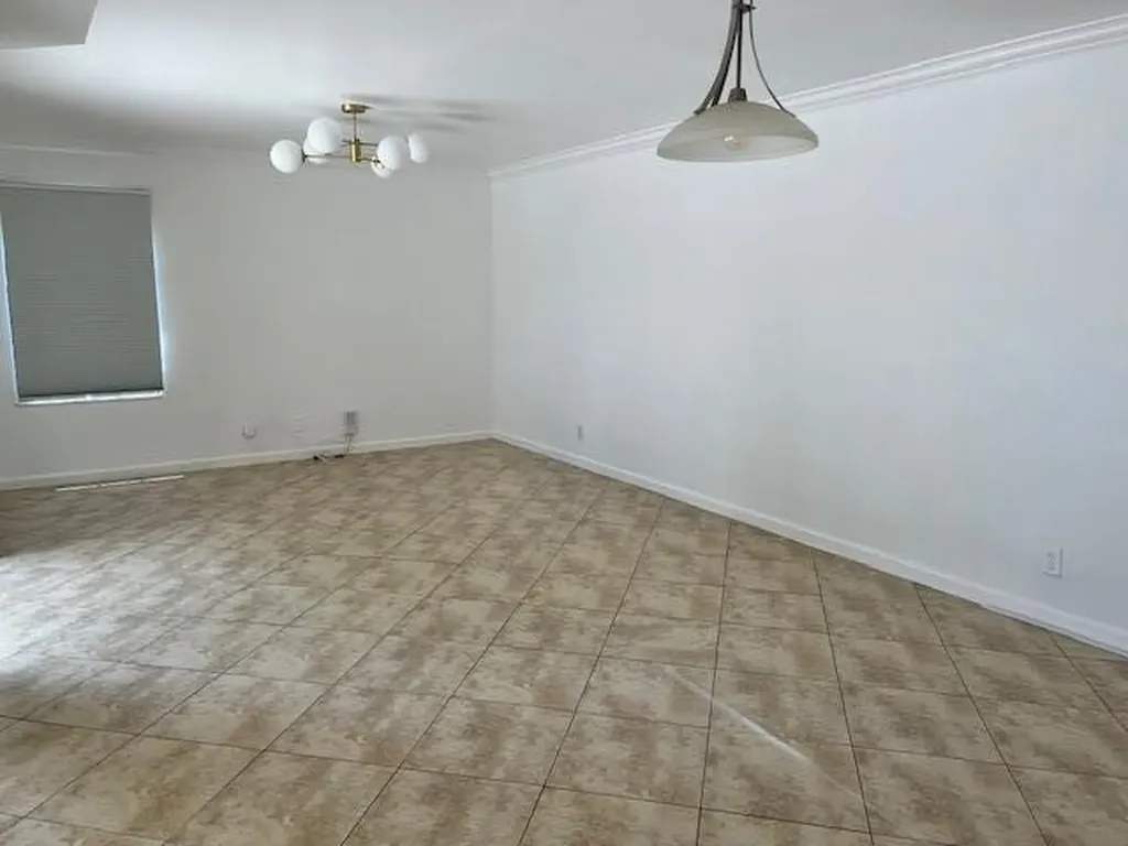 8189 Thames Boulevard Boca Raton FL 33433