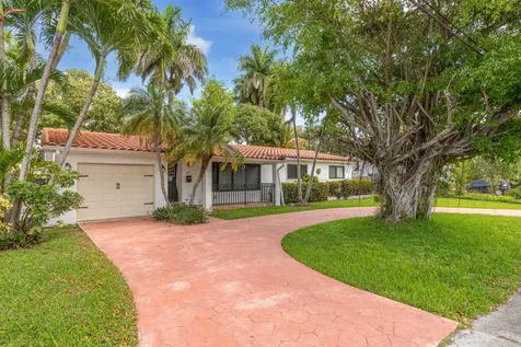 475 NE 113th Street Miami FL 33161