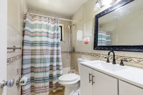 475 NE 113th Street Miami FL 33161