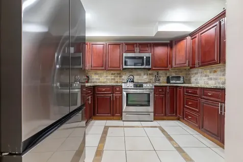 475 NE 113th Street Miami FL 33161