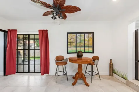 475 NE 113th Street Miami FL 33161