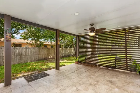 475 NE 113th Street Miami FL 33161