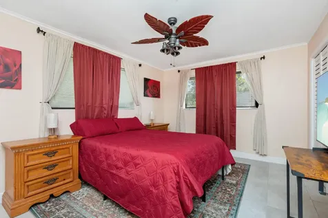 475 NE 113th Street Miami FL 33161