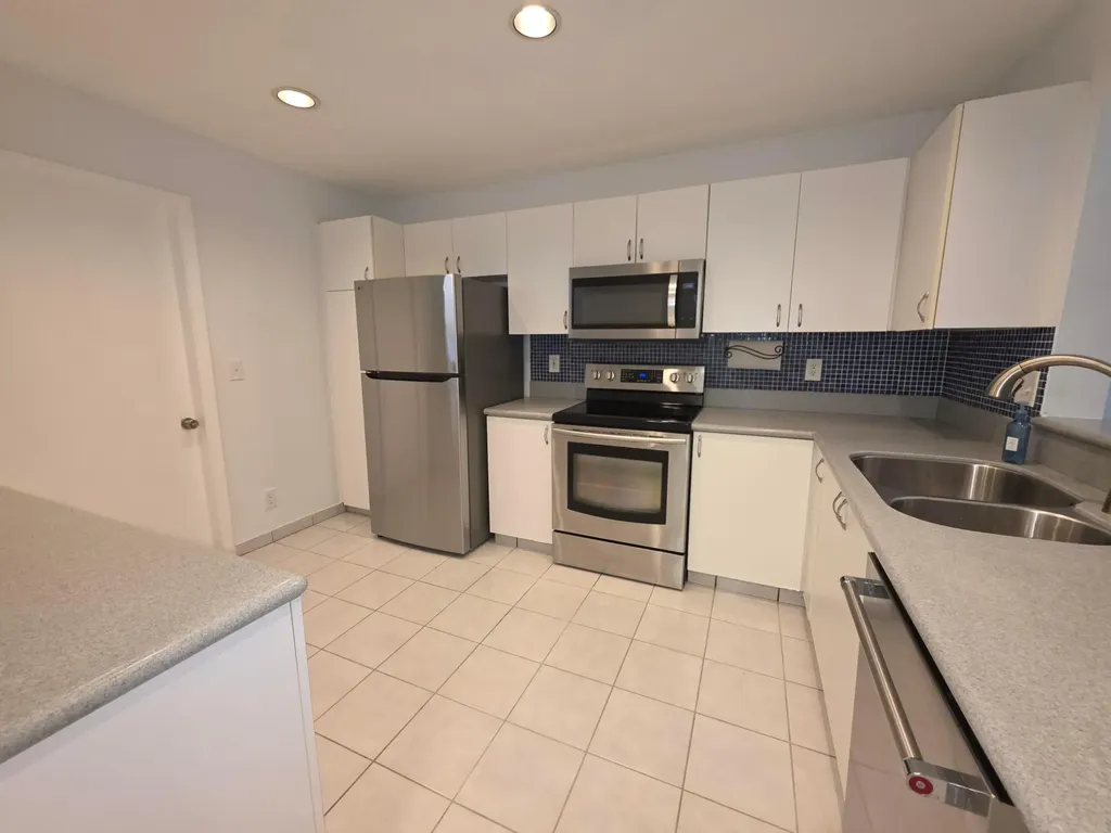 3767 NW 91st Lane Sunrise FL 33351
