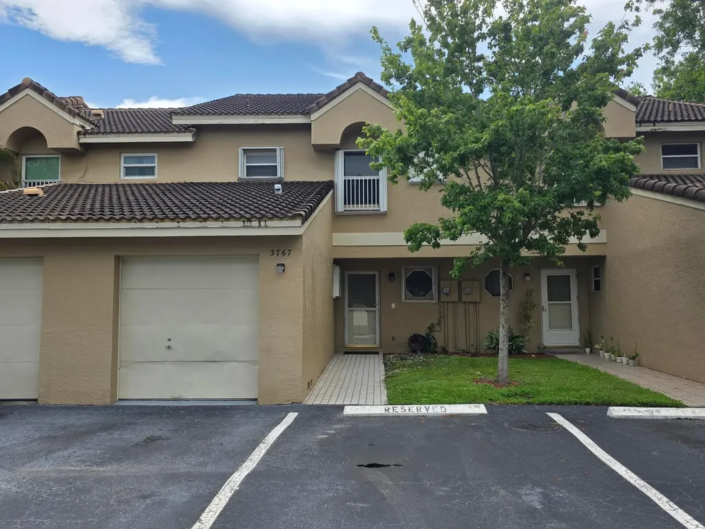 3767 NW 91st Lane Sunrise FL 33351