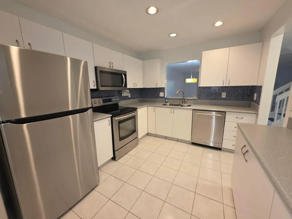 3767 NW 91st Lane Sunrise FL 33351