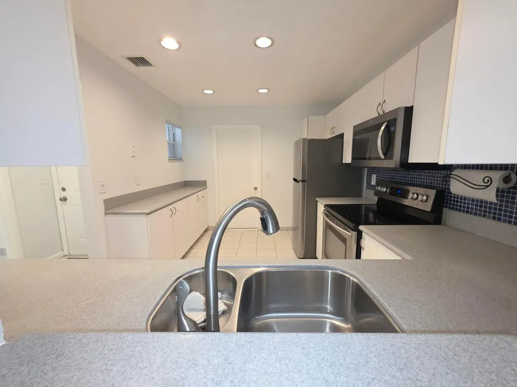 3767 NW 91st Lane Sunrise FL 33351
