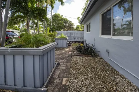 1528 NE 33rd Street Oakland Park FL 33334