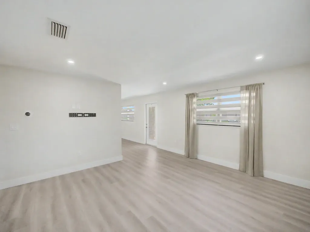 9298 Birmingham Drive Palm Beach Gardens FL 33410