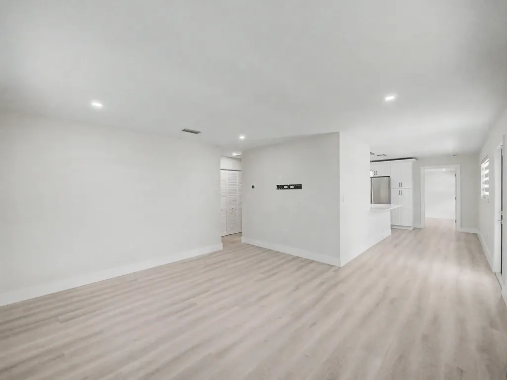 9298 Birmingham Drive Palm Beach Gardens FL 33410