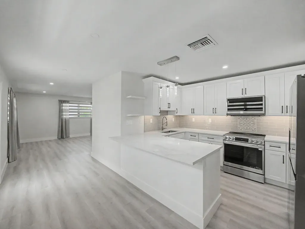 9298 Birmingham Drive Palm Beach Gardens FL 33410