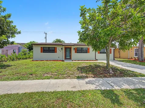9298 Birmingham Drive Palm Beach Gardens FL 33410
