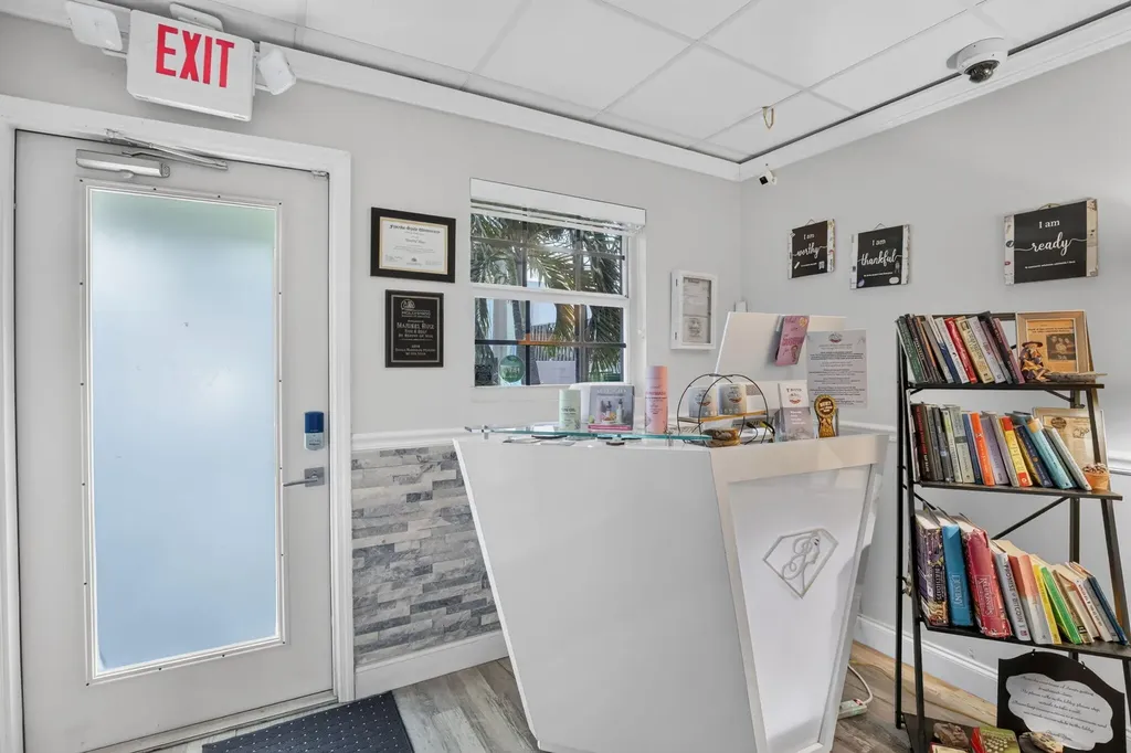 2040 Polk Street Hollywood FL 33020