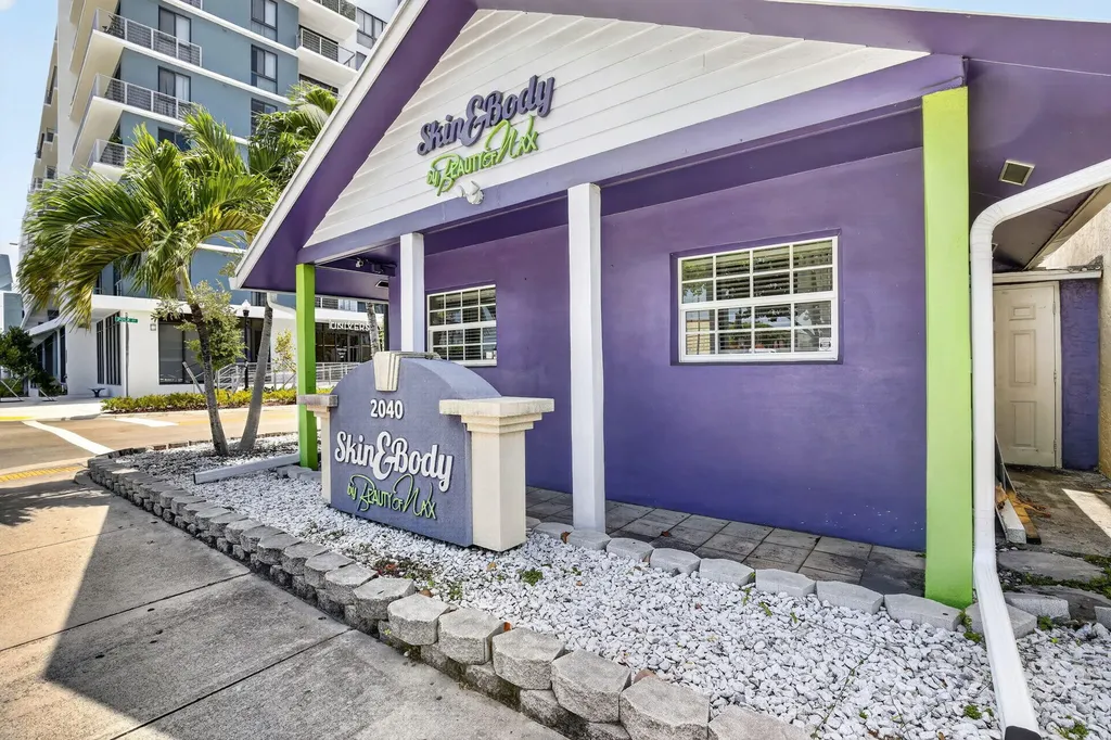 2040 Polk Street Hollywood FL 33020