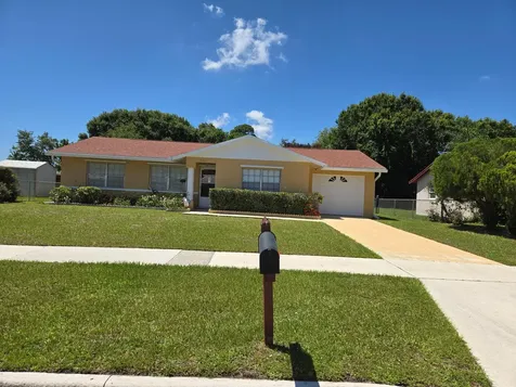 3101 Hibiscus Avenue Fort Pierce FL 34947