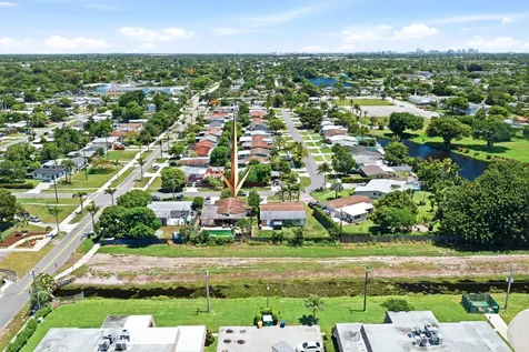 18 Andros Road Palm Springs FL 33461