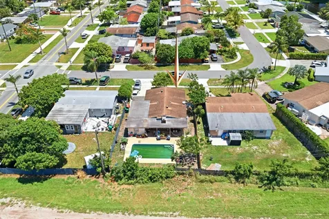 18 Andros Road Palm Springs FL 33461