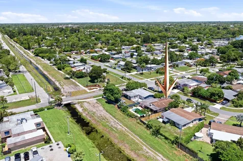 18 Andros Road Palm Springs FL 33461