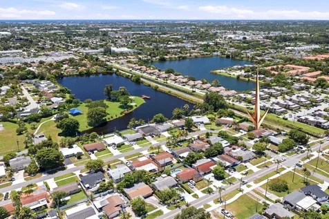 18 Andros Road Palm Springs FL 33461