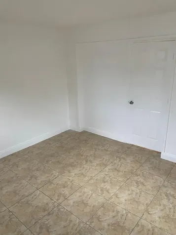 18 Andros Road Palm Springs FL 33461