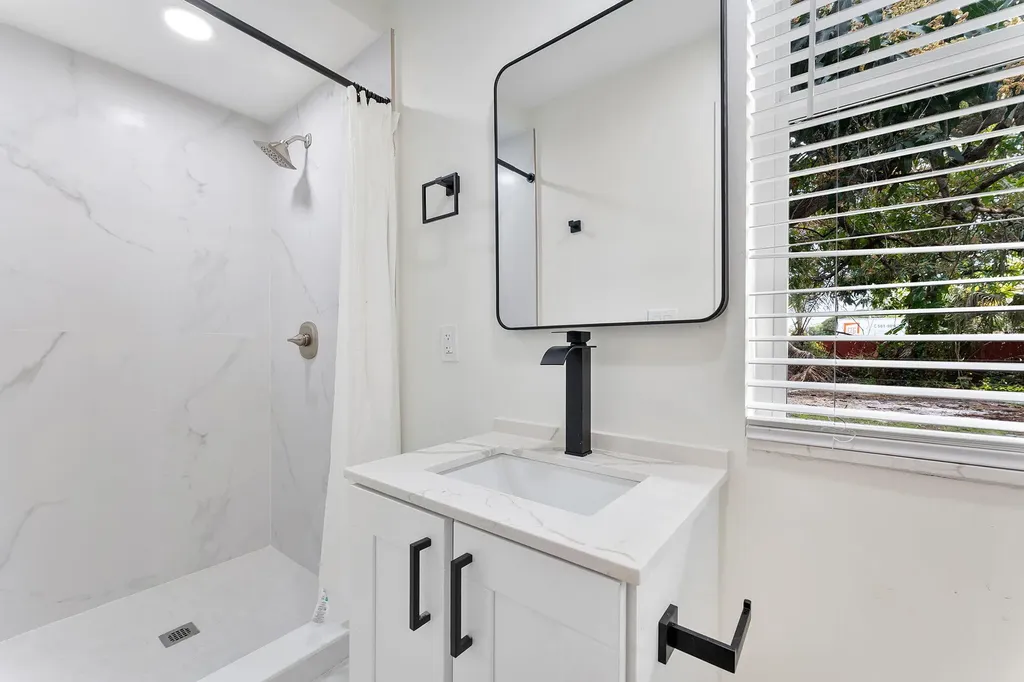 474 Enfield Street Boca Raton FL 33487