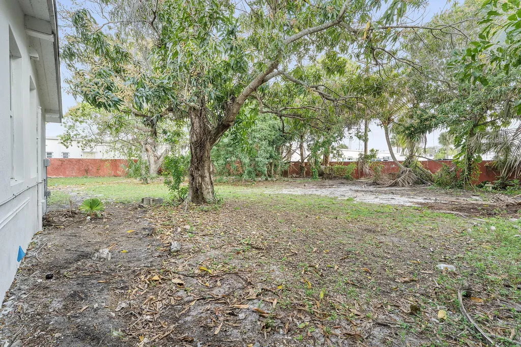 474 Enfield Street Boca Raton FL 33487