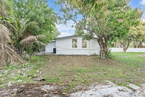 474 Enfield Street Boca Raton FL 33487