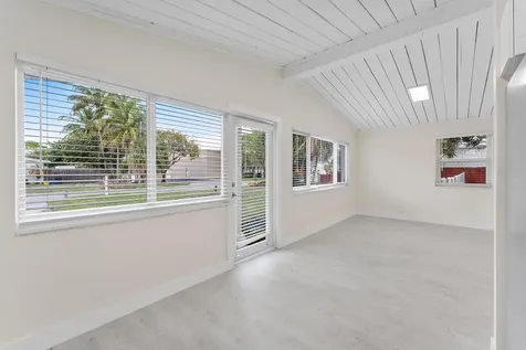 474 Enfield Street Boca Raton FL 33487