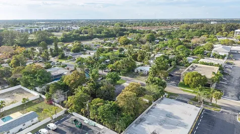 474 Enfield Street Boca Raton FL 33487