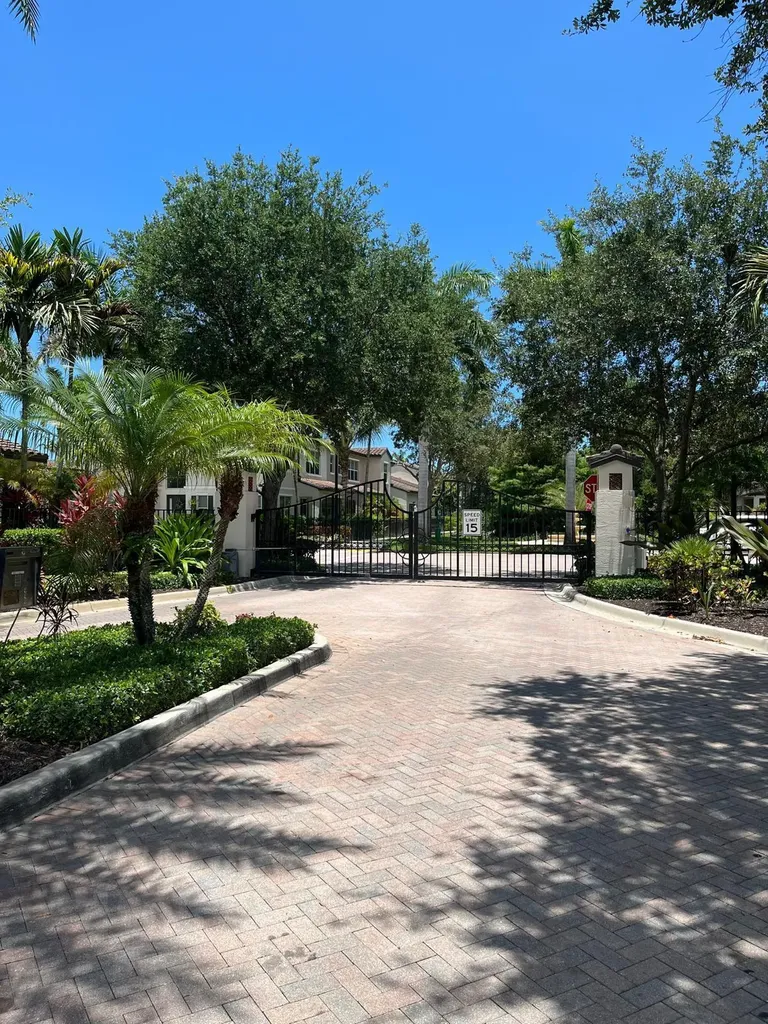 4642 Mediterranean Circle Palm Beach Gardens FL 33418