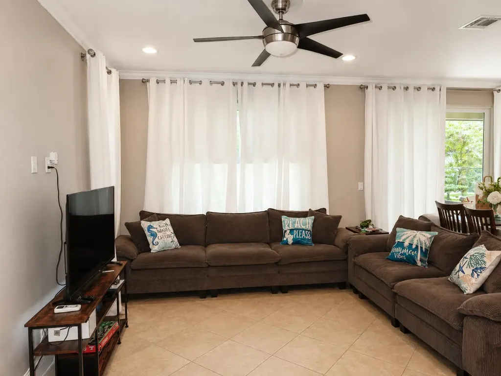4642 Mediterranean Circle Palm Beach Gardens FL 33418