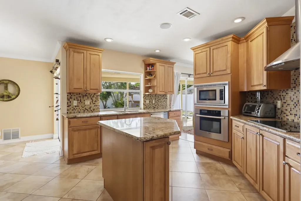 106 Orchard Ridge Lane Boca Raton FL 33431