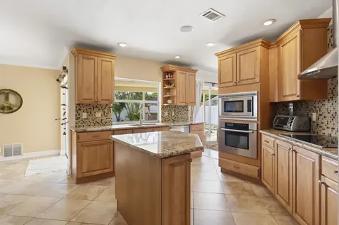 106 Orchard Ridge Lane Boca Raton FL 33431