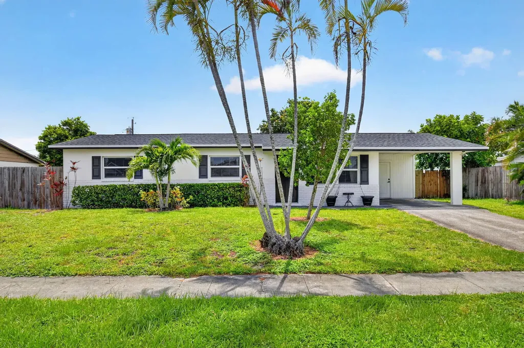 445 Palo Alto Drive Palm Springs FL 33461