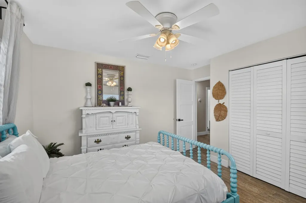 445 Palo Alto Drive Palm Springs FL 33461