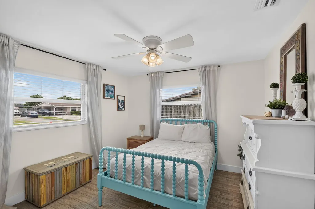 445 Palo Alto Drive Palm Springs FL 33461