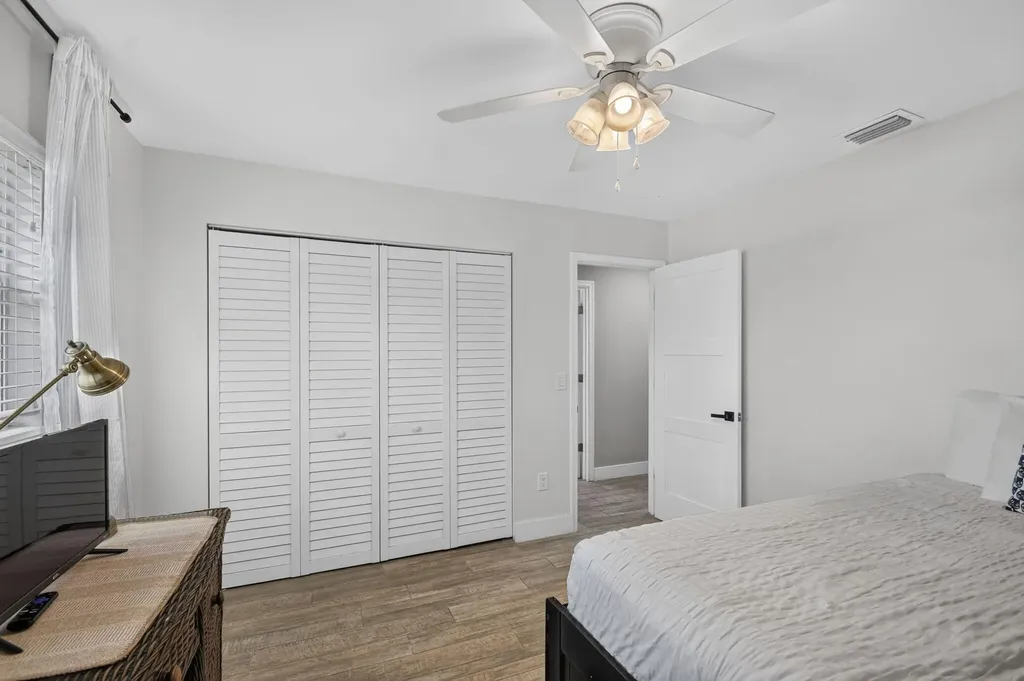 445 Palo Alto Drive Palm Springs FL 33461